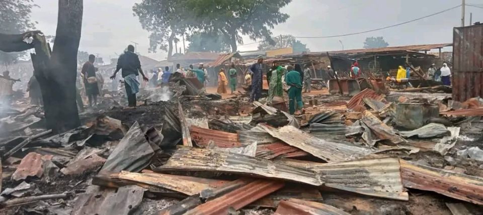 FIRE DESTROYS SHOPS AT KARA MARKET, KWARA; FIRE SERVICE BLAMES&nbsp;NEGLIGENCE