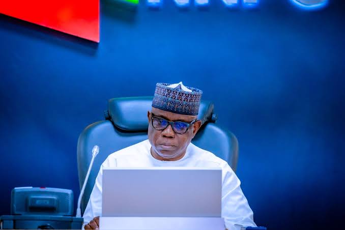 NNPC CEO BAYO OJULARI RESUMES DUTY AMID RESIGNATION&nbsp;RUMOURS