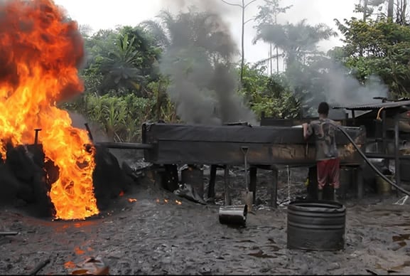NIGERIAN NAVY SHUTS DOWN SIX ILLEGAL OIL REFINERIES IN&nbsp;DELTA