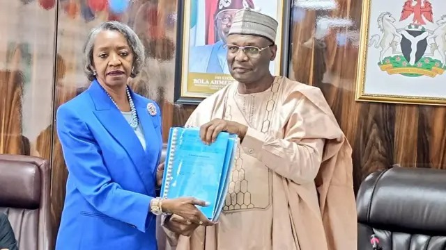 YAKUBU RESIGNS AS INEC CHAIRMAN, HANDS OVER TO&nbsp;AGBAMUCHE-MBU