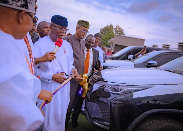 AIYEDATIWA PRESENTS BRAND NEW TOYOTAS TO ONDO TRADITIONAL RULERS, PROMISES MORE&nbsp;WELFARE