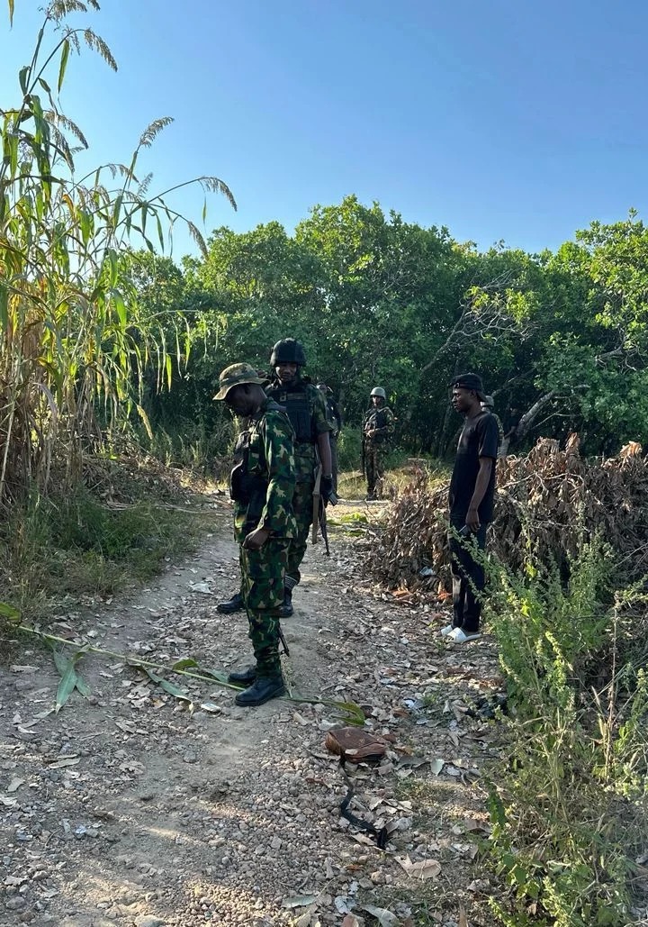 NIGERIAN ARMY FOILS BANDIT AMBUSH, RESCUES KIDNAPPED VICTIM IN KOGI