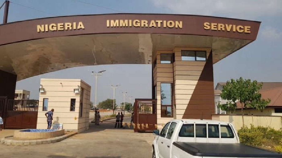 NIGERIA IMMIGRATION SERVICE DENIES ENTRY TO 332 MIGRANTS AT SEME BORDER, URGES COLLABORATIVE FIGHT AGAINST&nbsp;SMUGGLING