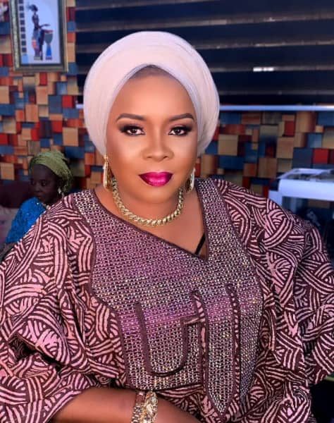 NASLAF WOMEN LEADER EMPOWERS FEMALE AIDES WITH TECH TRAINING AND&nbsp;TABLETS