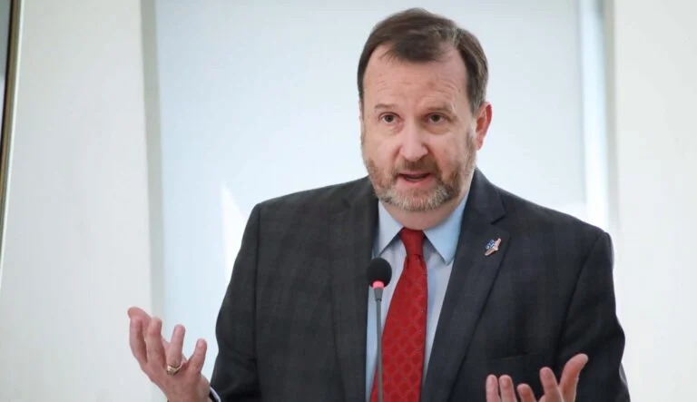 US AMBASSADOR: VISA RESTRICTIONS BOOST SECURITY, NOT NIGERIA&nbsp;BASH