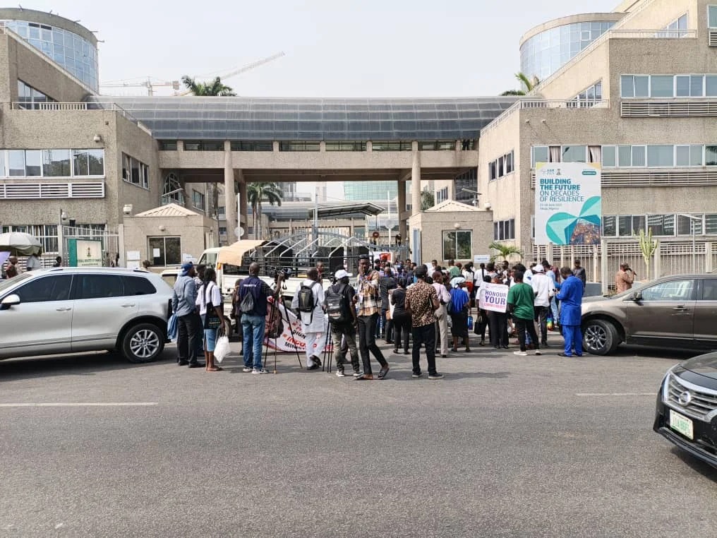 ₦4TRN DEBT: CONTRACTORS STORM ABUJA, WARN OF ECONOMIC&nbsp;FALLOUT
