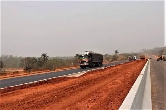 FG TO CONTRACTORS: SPEED UP ABUJA-LOKOJA ROAD OR ELSE—DEADLINES&nbsp;LOOMING