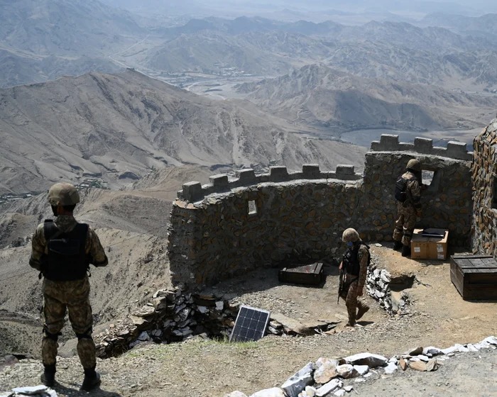 HEAVY GUNFIRE ERUPTS ALONG PAKISTAN–AFGHANISTAN BORDER AS TENSIONS&nbsp;ESCALATE