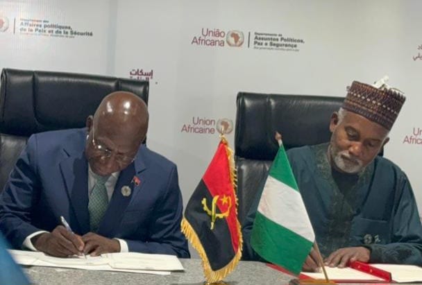 NIGERIA, ANGOLA SIGN VISA-FREE DEAL FOR DIPLOMATS
