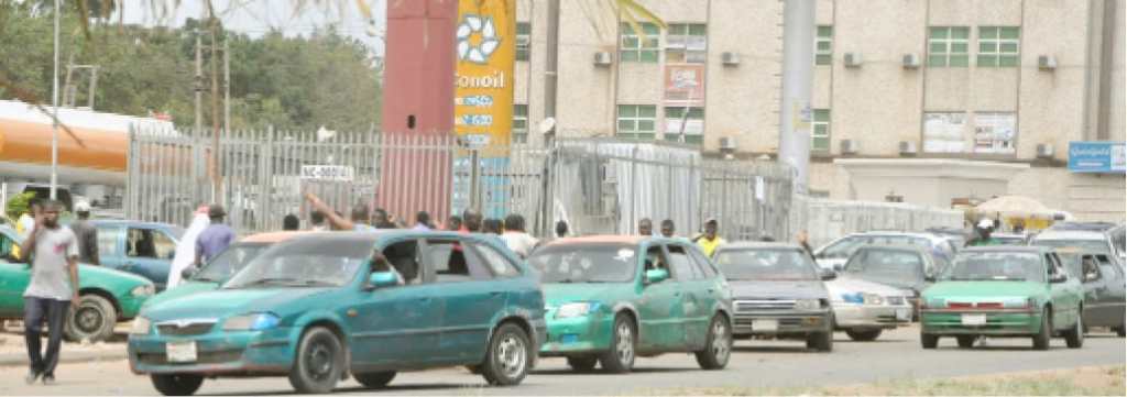 ABUJA WOMEN TURN PRIVATE CARS INTO ‘KABU-KABU’ TAXIS TO&nbsp;SURVIVE
