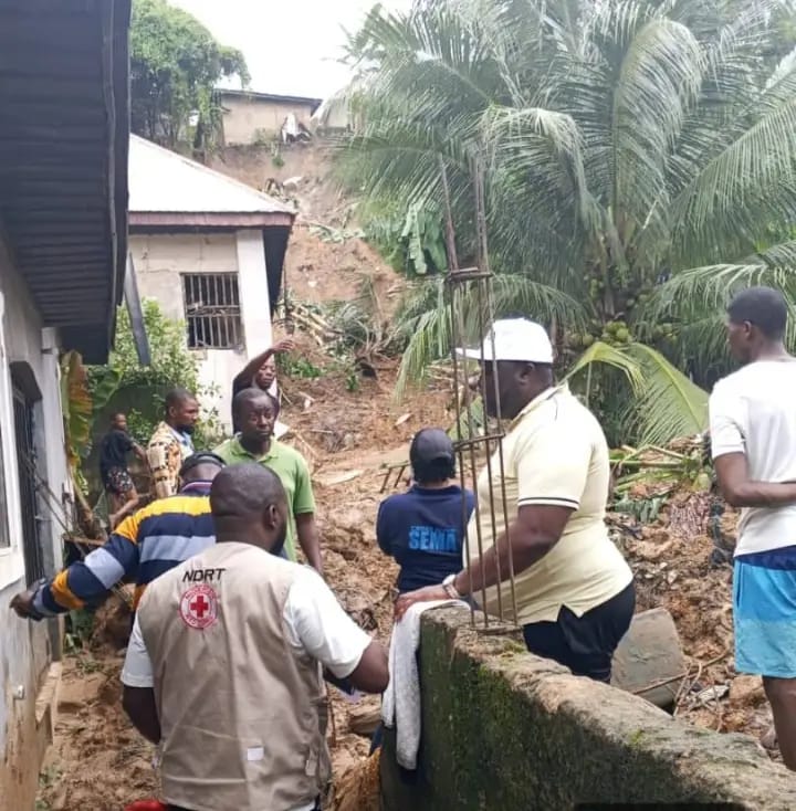 4 CHILDREN, 1 ADULT DIE IN CROSS RIVER LANDSLIDE