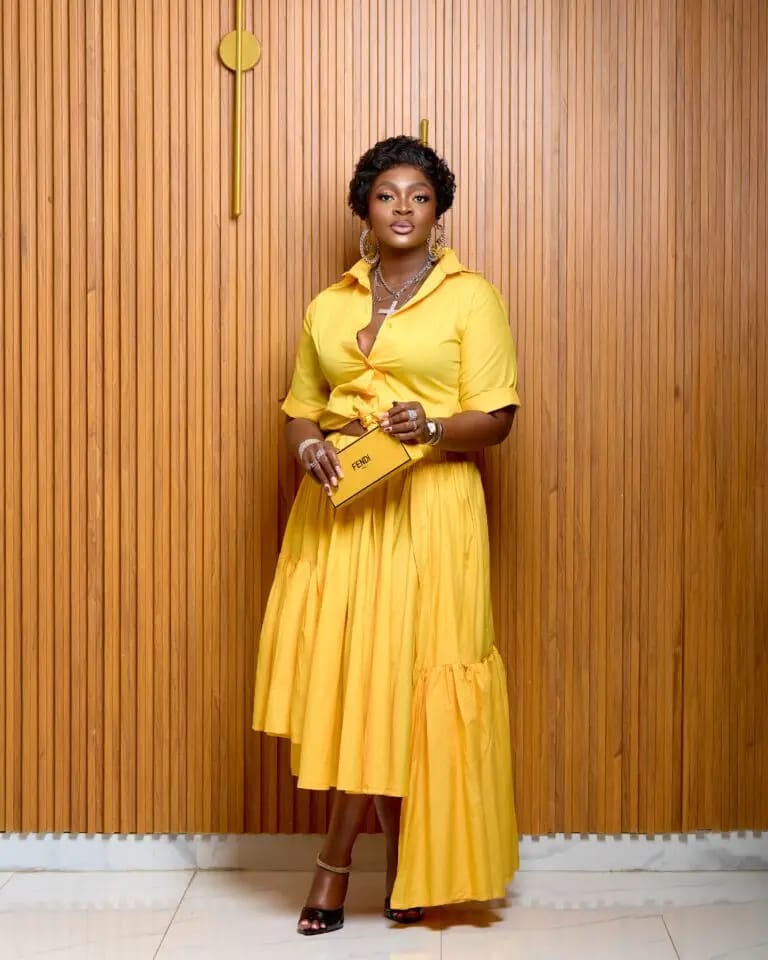 ENIOLA BADMUS CALLS FOR END TO BODY&nbsp;SHAMING