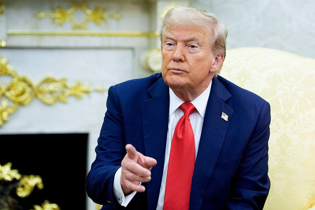 TRUMP SAYS U.S. SHOULD CONTROL STRAIT OF HORMUZ AMID ESCALATING TENSIONS WITH IRAN