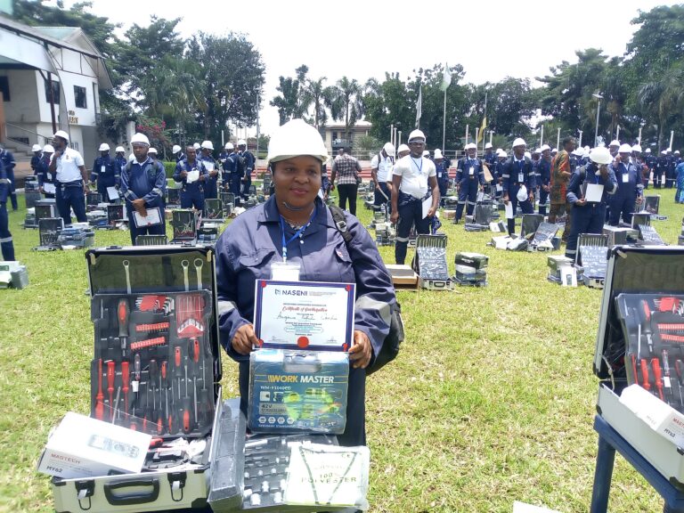 FG TRAINS 100 ONITSHA YOUTHS IN MODERN ELECTRICAL INSTALLATION,&nbsp;MAINTENANCE