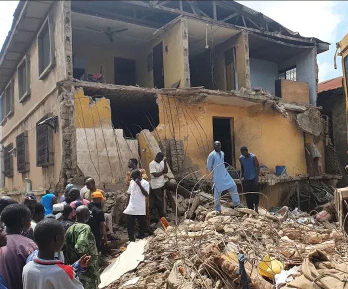 ILORIN BUILDING COLLAPSE: FAMILY MEMBER SAYS FIVE RELATIVES DIED, APPEALS FOR&nbsp;HELP