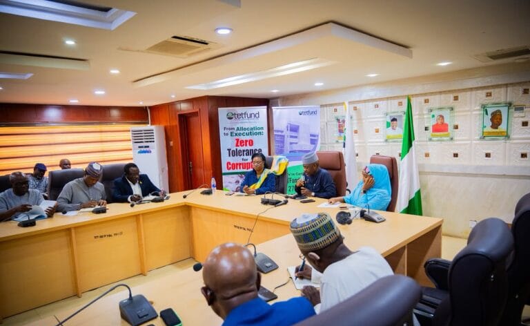 TUC SUSPENDS STRIKE OVER KING’S COLLEGE CONCESSION AFTER FG&nbsp;TALKS